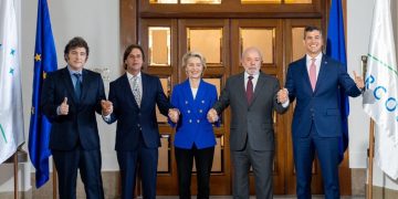 M. CARACOL. Lula: del “antineoliberalismo” al Tratado de Libre Comercio con Milei y Von der Leyen