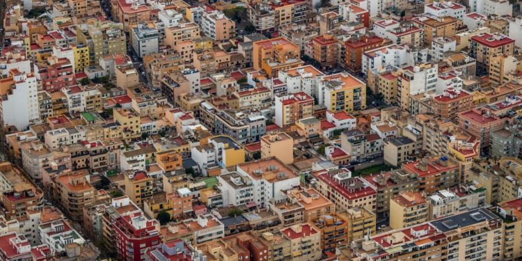 FERRÁN BIELSA. La vivienda a golpe de subida