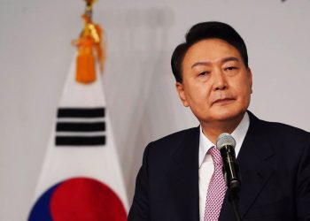 COREA del SUR. El presidente impone la ley marcial; la oposición lo considera un autogolpe de Estado