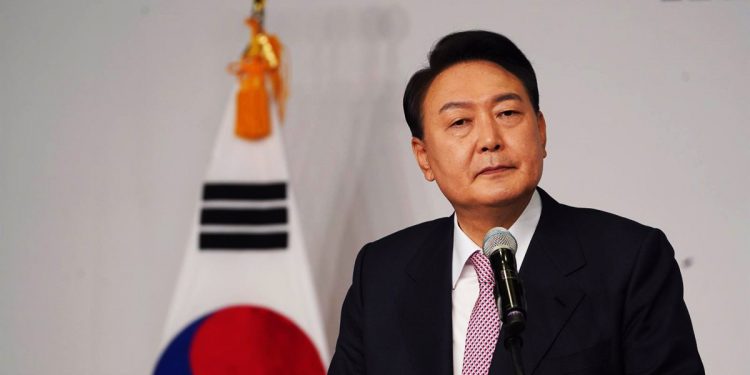 COREA del SUR. El presidente impone la ley marcial; la oposición lo considera un autogolpe de Estado