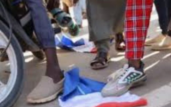 CHAD. Manifestaciones contra la presencia imperialista de Francia (Video)