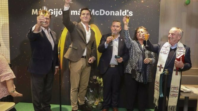 Observen con detalle esta foto