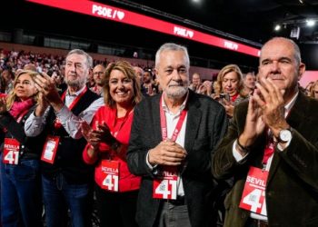El PSOE está de Congreso, pero como es costumbre no hay ni rastro de «socialista» ni de «obrero»