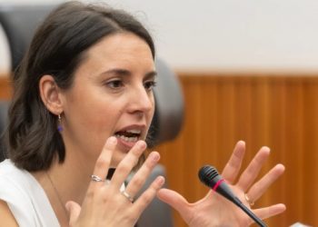 Podemos invita al PSOE a que absorba a Sumar