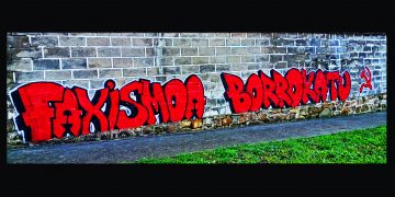 AITOR MARTÍNEZ. Aunque se vista de seda…