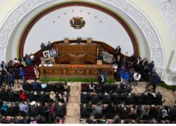 VENEZUELA. La Asamblea Nacional convoca a Nicolás Maduro a asumir como presidente electo
