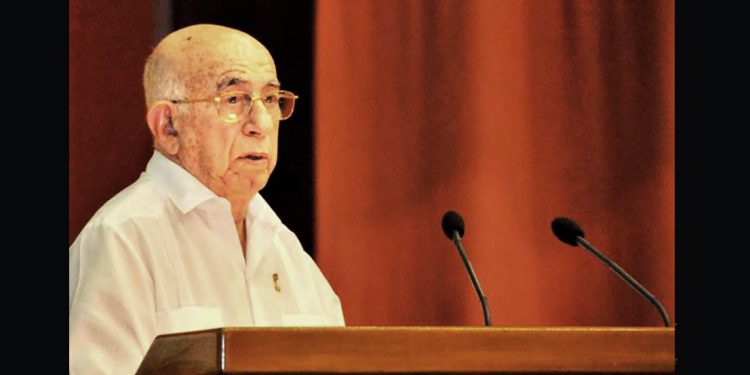 Entrevista al Comandante José Ramón Machado Ventura, dos veces héroe en Cuba