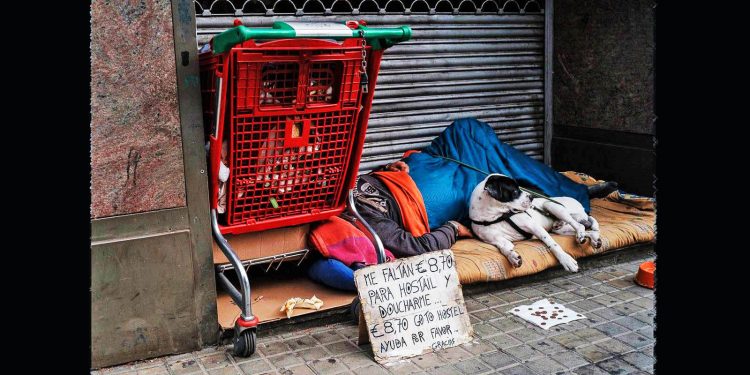 Víctimas del capitalismo: 84 personas sin hogar murieron en Barcelona durante el pasado año