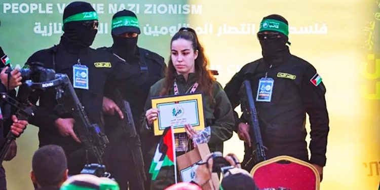 PALESTINA. Hamás libera a ocho personas, mientras Israel paraliza la puesta en libertad de 110 presos palestinos