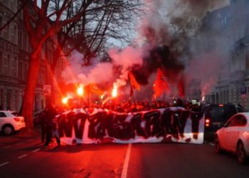 ALEMANIA. El movimiento anti-fascista hace frente en las calles a los nazis en el comienzo de la campaña electoral (Videos)