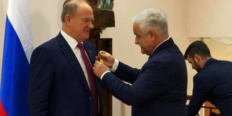 CUBA concede la Orden de la Solidaridad al líder comunista ruso Guennadi A. Ziugánov