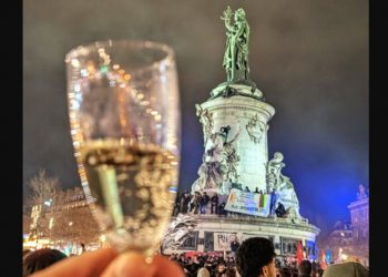 FRANCIA. Miles de antifascistas celebran en París la muerte del Jean Marie Le Pen (Video)