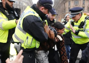INGLATERRA. La policía detiene a 70 manifestantes en Londres por solidarizarse con el pueblo palestino