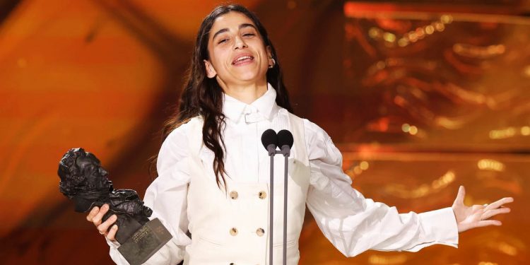 Cuando no saben lo que dicen o, simplemente, dicen lo que les beneficia y callan lo que no les conviene