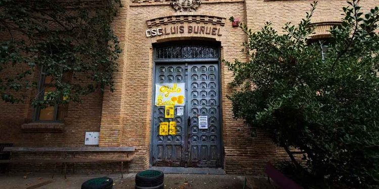 El Centro Social Comunitario Luis Buñuel de Zaragoza desalojado hace dos años por la policía
