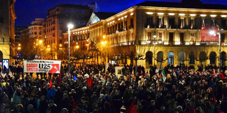 EH Bildu, PSN-PSOE y Geroa Bai hacen caso omiso al clamor popular y reiteran su No al derribo del Monumento a los Caídos