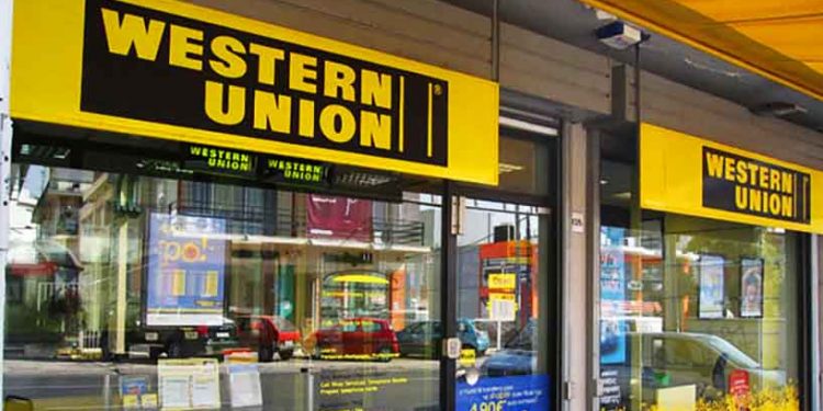 EE.UU. suspende las remesas hacia Cuba para causar más problemas a su población