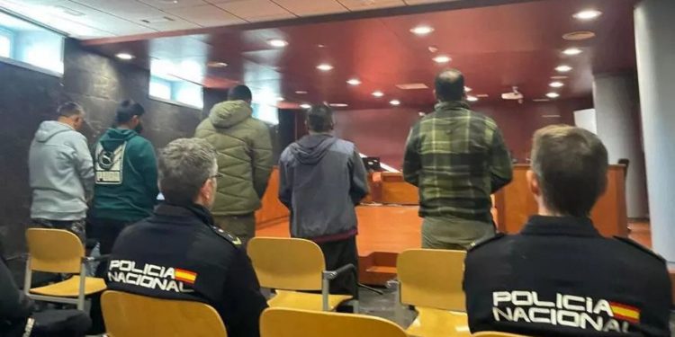 Condenaron a siete años de cárcel a cinco temporeros en Extremadura