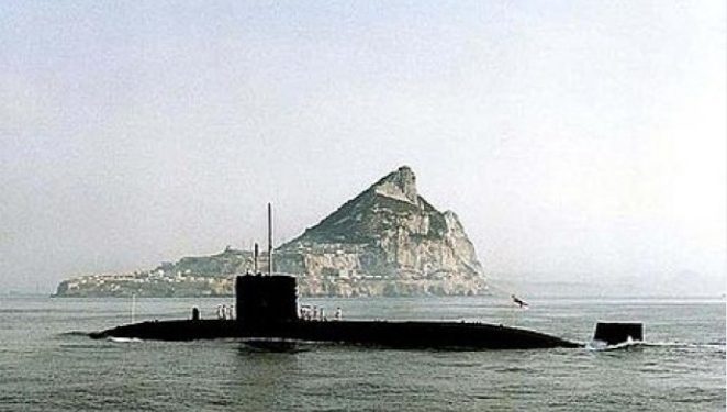 Otro submarino nuclear atracado en Gibraltar