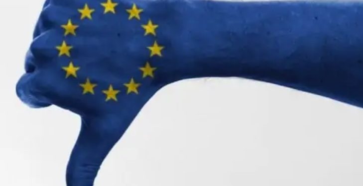 Sorprende que sorprenda el papel segundón de la Unión Europea