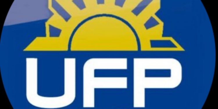 La ultraderecha (sindicato policial UFP y okdiario) se queja de la denuncia realizada por el escritor y periodista Fonsi Loaiza