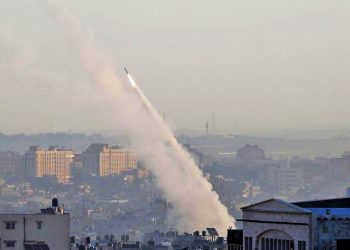 PALESTINA. Hamás responde a las agresiones sionistas atacando Tel Aviv con una andanada de cohetes