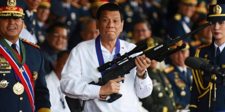FILIPINAS. El expresidente Duterte detenido acusado de crímenes contra la humanidad