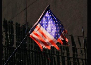 MARCELO COLUSSI. La caída de Estados Unidos