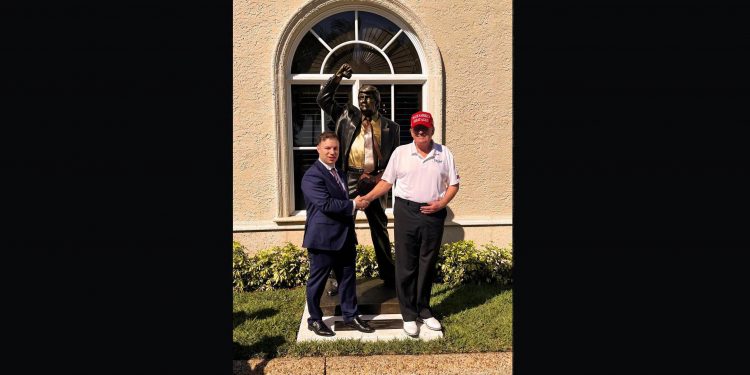 Cualquier cosa menos modesto