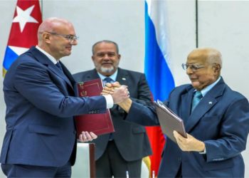 RUSIA continuará apoyando a Cuba