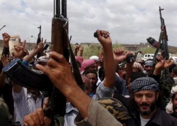 YEMEN. La guerrilla no se amilana con el poderío de EE.UU y ataca sus portaviones