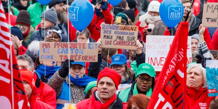 BÉLGICA vivió una jornada de Huelga General y lucha contra los recortes sociales para financiar el rearme