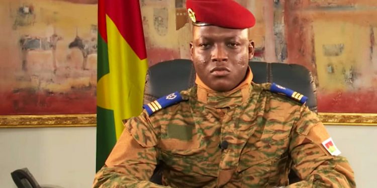 NICOLÁS JONES. Una estrella emergente en Africa: el capitán Ibrahim Traoré de Burkina Faso