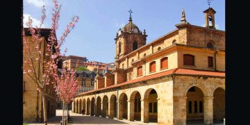 La Iglesia intentó desalojar de manera ilegal (y burda) a una familia en Legazpia