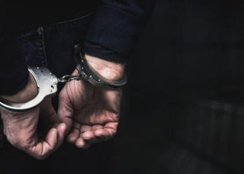 Nuevo caso aislado: La policía detiene a tres policías por blanqueo, narcotráfico, cohecho, falsedad documental…