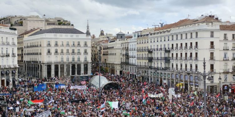 Manifestación en Madrid denuncia el genocidio al pueblo palestino