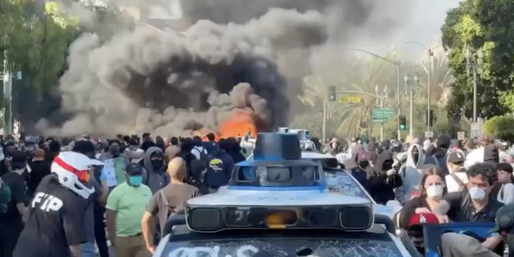 EE.UU. Respuesta popular contundente a la represión y las deportaciones en Los Ángeles