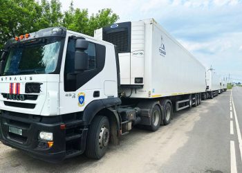 OLEG YASINSKI. Cuatro contenedores frigoríficos con más de 1.200 cuerpos de militares ucranianos