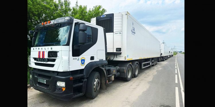 OLEG YASINSKI. Cuatro contenedores frigoríficos con más de 1.200 cuerpos de militares ucranianos