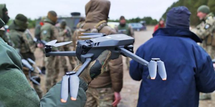 ANDREA ZHOK. Para aquellos que están celebrando con la bandera ucraniana…
