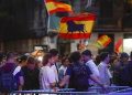 Apología del fascismo en la calle Ferraz: Banderas franquistas, saludos nazis y la policía mirando para otro lado
