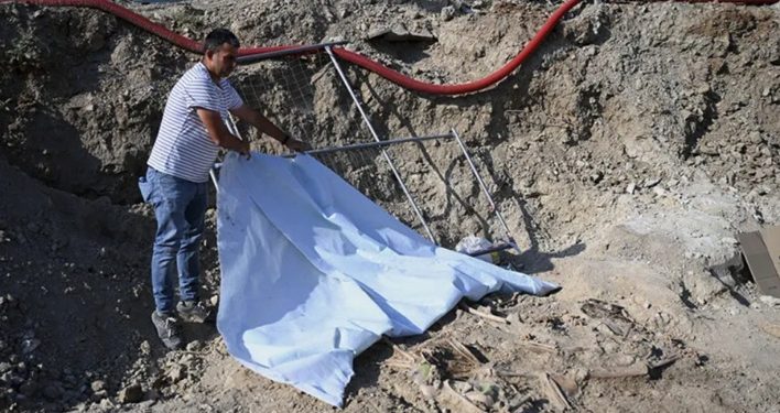 Aparecen enterrados en un parque de Grecia presos comunistas