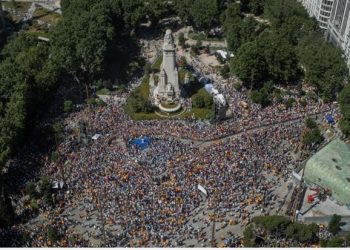 Sr. Ayuso, Sra Feijóo, aquí no hay 100,000 personas (ni 50.000)
