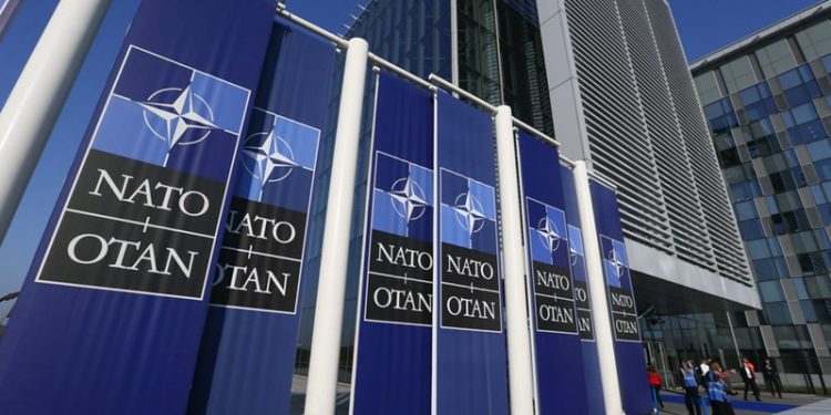 Se reúne la banda armada OTAN con la orden de Trump de subir el gasto militar; Rusia habla de «agresión»