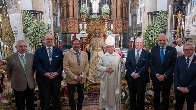 El Ayuntamiento de Sevilla otorga la medalla de la ciudad a… la Virgen del Rocío