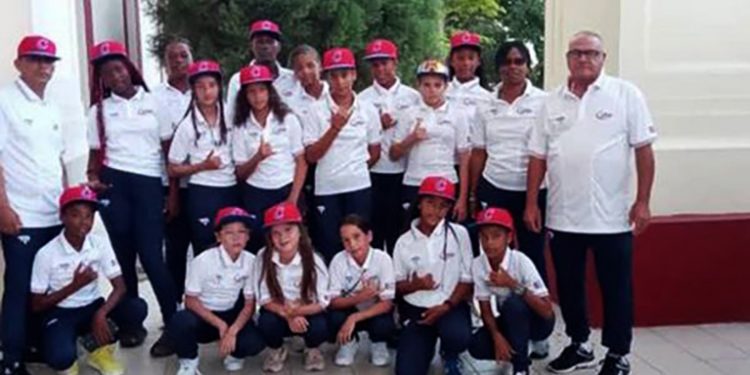 El sueño de niñas sofbolistas cubanas quebrado por la deshumanización de los Estados Unidos