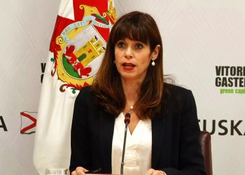 A la desvergonzada y prepotente afirmación de la alcaldesa de Gasteiz le contestan de esta contundente manera