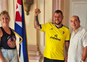 El detenido en Barajas en relación con la huelga del metal en Cádiz fue recibido en Cuba por el ICAP