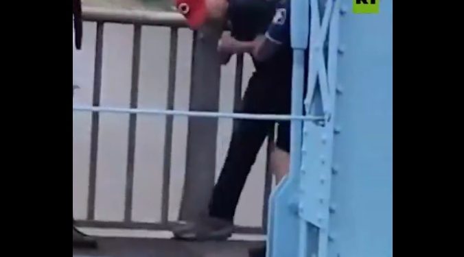 EE.UU. Se manifestaban contra la cacería de emigrantes en Ohio y pasó esto