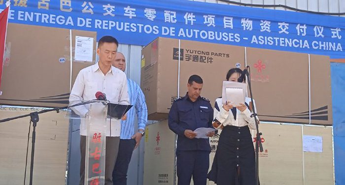CUBA. China donó material destinado a la reparación de ómnibus de La Habana